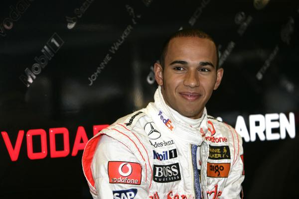 GP de Singapur: Hamilton logra la cuarta pole consecutiva para McLaren 1 2012 09 22 IMG 2012 09 22 192808 hamilton des