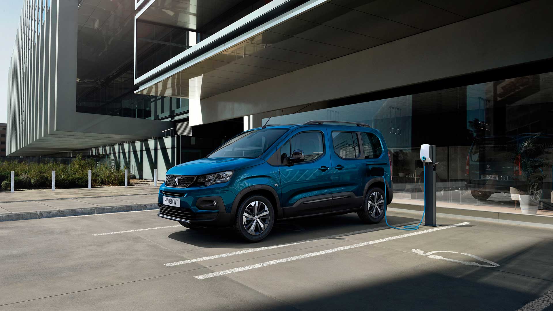 Nuevo Peugeot e-Rifter: ya disponible desde 29.250 euros 1 peugeot-e-rifter