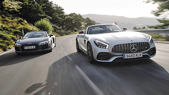 Audi R8 Spyder 5.2 V10 plus vs Mercedes-AMG GT C Roadster 1 audivsmercedes
