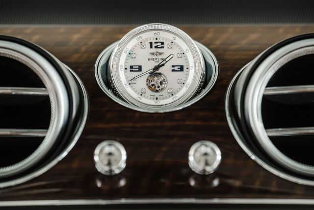 Un reloj que cuesta... ¡150.000 euros! 1 bentley2