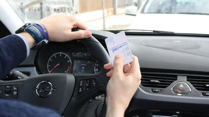 El plazo para renovar los carnets de conducir caducados durante el estado de alarma se agota 1 carnet de conducir