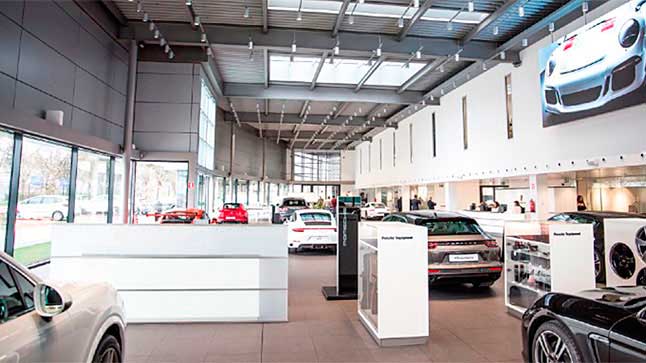 El nuevo Centro Porsche Madrid Norte presenta el evento "Escape the mundane" 1 centroporsche