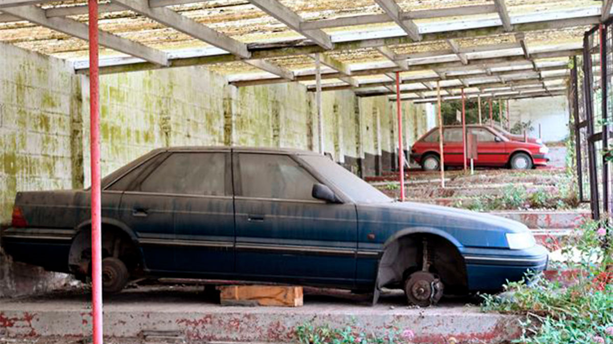 ¿Cuánto tiempo dura la baja temporal de un coche? 1 coches abandonados