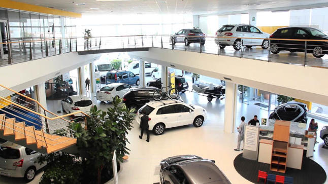 ¿Qué coches se venden en España? La mayoría, de menos de 15.000 euros 1 concesionario autos 4