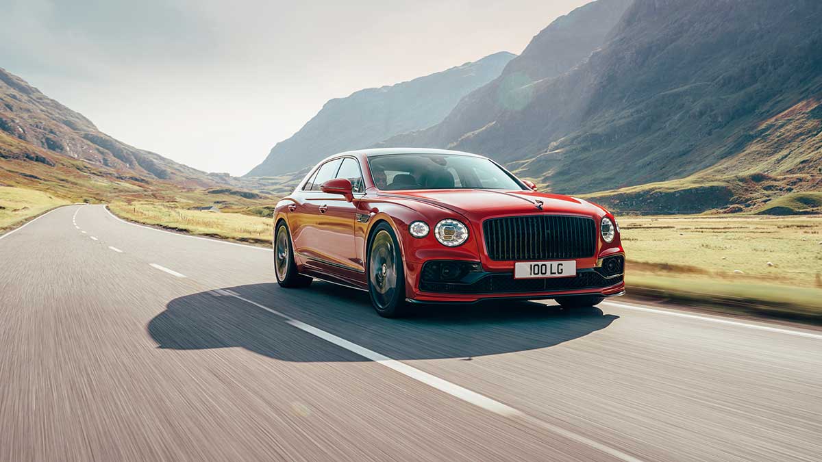 Bentley Flying Spur 2020: llega una nueva versión de acceso V8 con 550 CV 1 flyingspurv8
