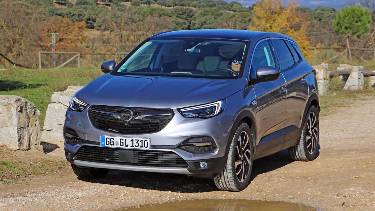 Opel Grandland X, con motor de 130 CV y 3.000 euros de equipamiento, ¡por 19.900 euros! 1 fotoprueba opel grandland turbo ultima 1g