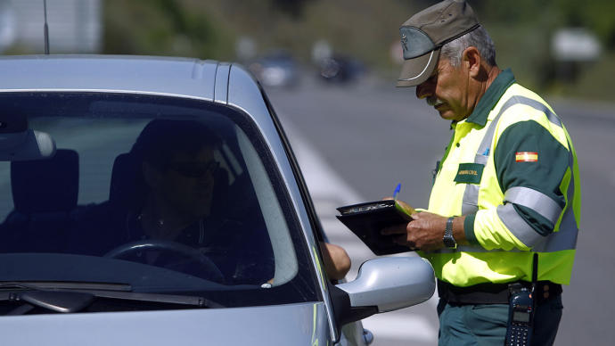 Coronavirus: guía para desplazarse en coche en el estado de alarma 1 guardia civil 1