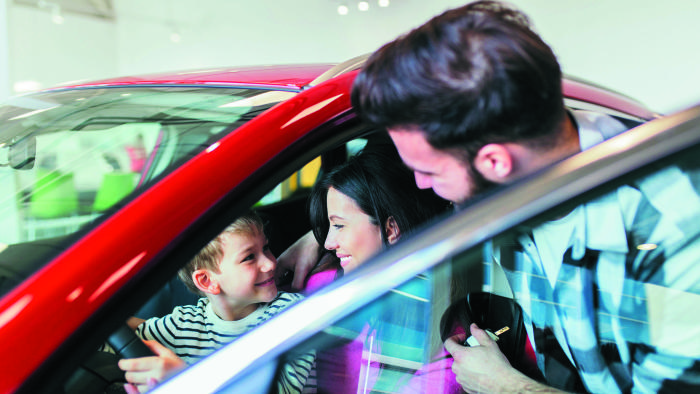 Coches eléctricos: ¿interesan de renting? 1 istock 2