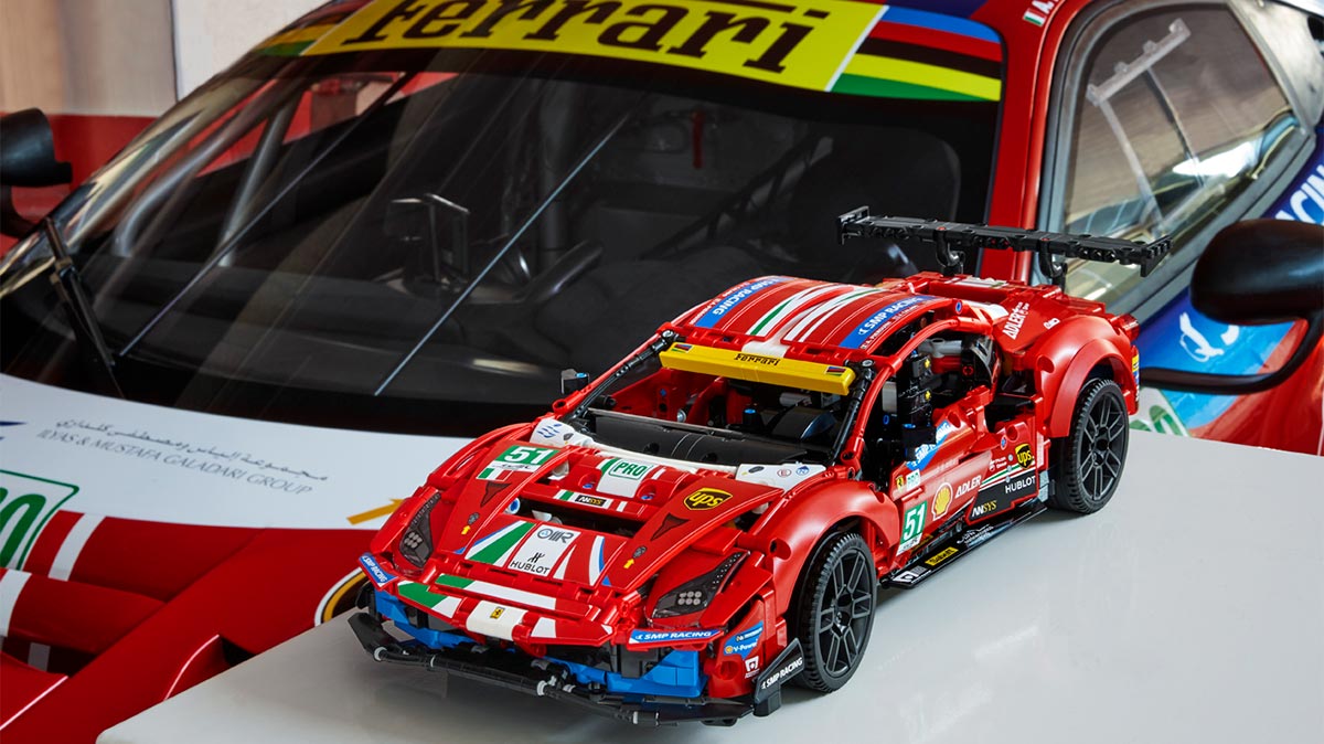 ¡Atención coleccionistas! Hagan hueco en sus vitrinas para el nuevo Ferrari 488 GTE de Lego Technic 1 lego technic ferrari 488 gte