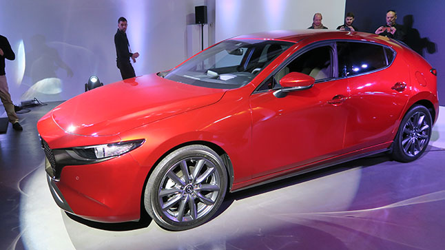 El Mazda 3 llega a Madrid tras su debut en Los Ángeles 1 mazda301 3