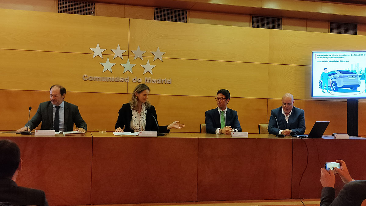 La Comunidad de Madrid crea una Mesa de Fomento de la Movilidad Eléctrica 1 mesa