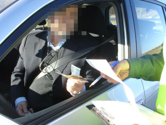 Si te multan por exceso de velocidad en el extranjero ¿cómo te cobran la multa? 1 multa in situ