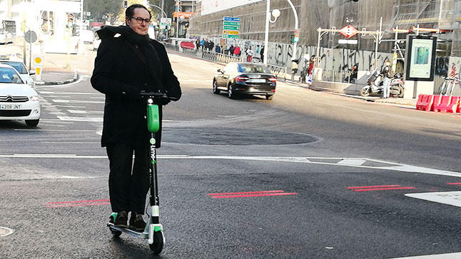 La DGT exigirá carné y seguro para usar el patinete eléctrico 1 patinetesregaloreyes01
