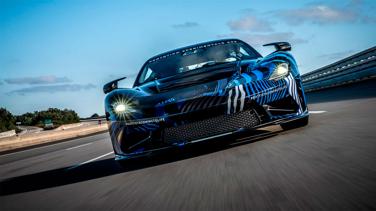 El nuevo Pininfarina Battista vuela bajo sobre la pista de Nardo 1 pininfarina battista testing