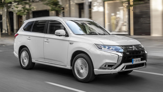 Fotos del Mitsubishi Outlander PHEV 2019 a prueba 1 El Mitsubishi Outlander PHEV híbrido enchufable, en oferta por 34.295 euros