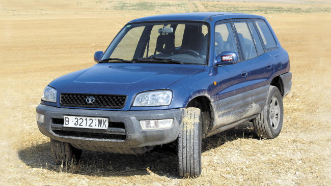 Fotos del Toyota RAV4 LWB 2.0i 16v 27 preview 7ad385237cf73