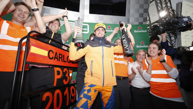Fotos: Podio de Carlos Sainz en Brasil 78 preview 9e6f4ea3a1324