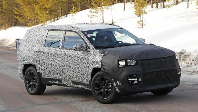 Fotos espía del nuevo Jeep Compass 7 plazas 2021 48 preview a580ff749dd6f