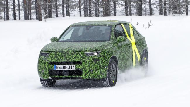 Fotos espía del Opel Mokka X 2020 1 Opel Mokka 2020: cazado durante los test de invierno