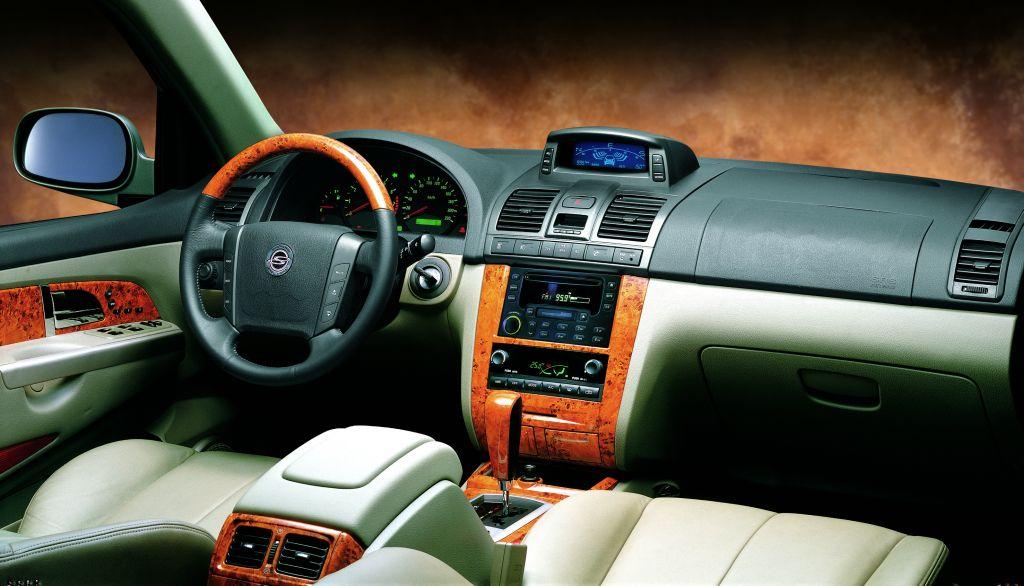 Nissan Pathfinder 3.5 V6 SE 1 rexton 02
