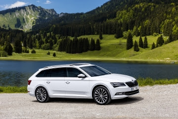 Nuevo Skoda Superb Combi, espacio y eficiencia van de la mano 1 skoda1 1 1