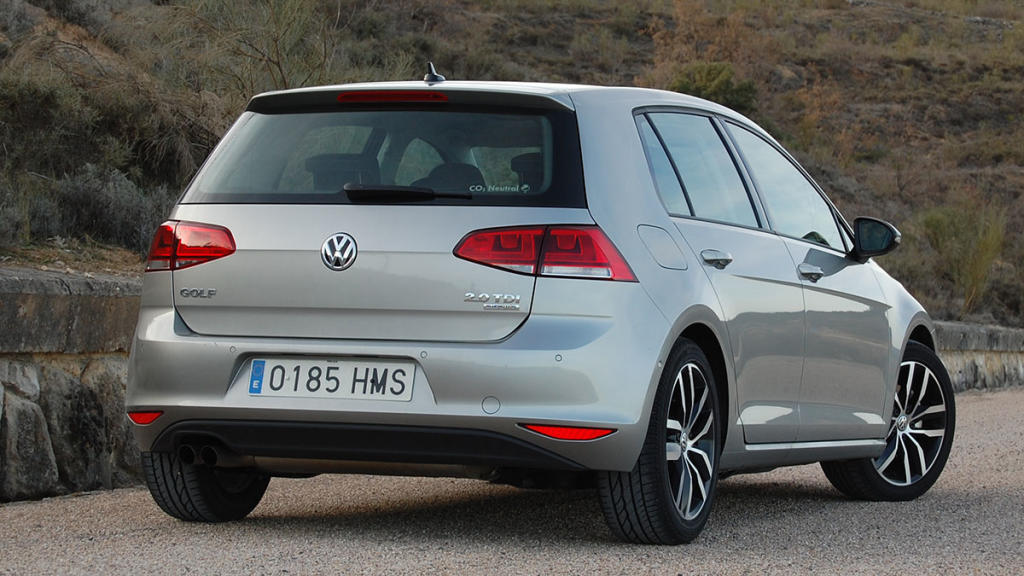 Volkswagen Golf: el coche de ocasión más vendido en el primer trimestre de 2021 1 volkswagengof7trasera