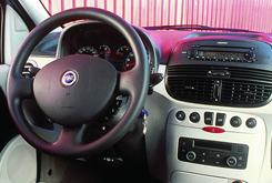 mazda-2-vs-fiat-punto-51