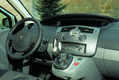 c-max-vs-scenic-41
