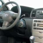 Toyota Corolla 2.0 (2004) D4-D Sol interior1