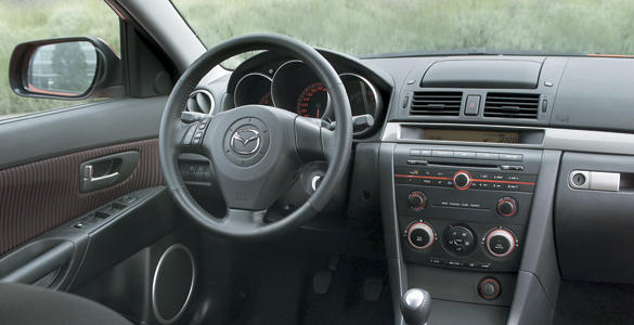 Mazda 3 1.6 CRTD ACTIVE+. interior