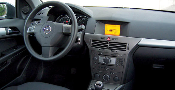 Opel Astra 1.7 CDTI Cosmo interior