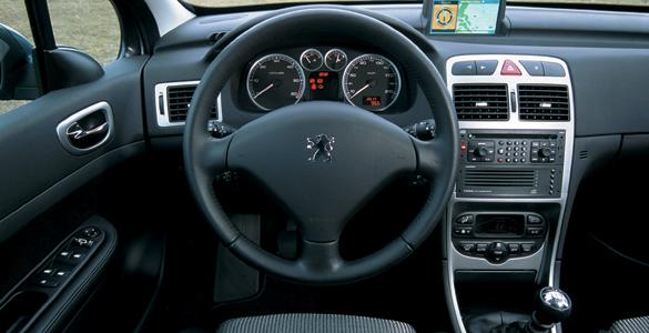 Peugeot 307 2.0 HDI XT interior 