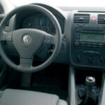 VW Golf 1.9 TDI Highline interior