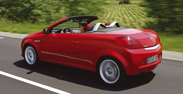 Opel Tigra año 2004 trasera