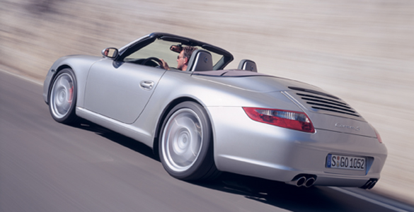 Porshe Carrera S (2005) 911 Cabriolet trasera