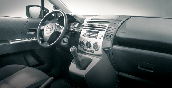 Mazda 5 (2005) 2.0 16V interior