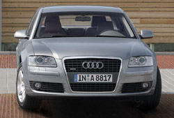 AUDI-A8 4.2 TDI Qtt.