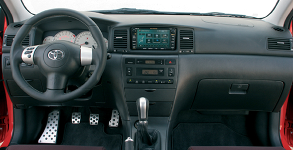 Toyota TTE Corolla (2005) Compressor Interior