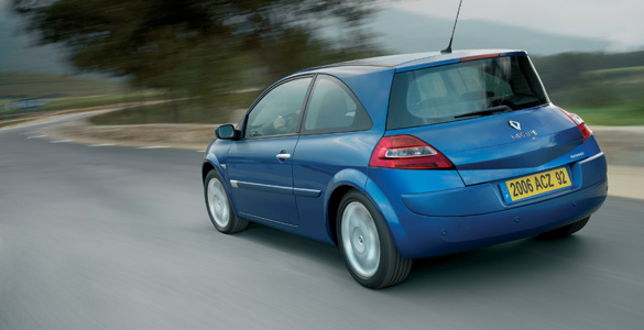 Renault Megane 2.0 DCI (2005) Confort Dynamique trasera
