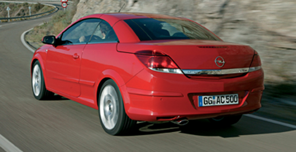 Opel Astra 1.9 CDTI (2006) Twin Top  trasera