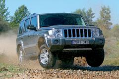 Mercedes GL 320 CDI vs Jeep Commander 3.0 CRD