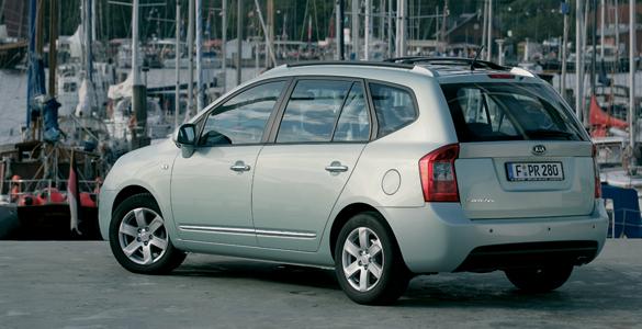 Kia Carens (2006) 2.0 CRDI EXII trasera