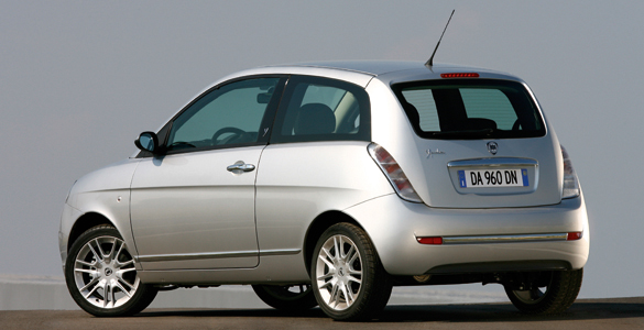 Lancia Ypsilon (2007) 1.3 JTD 3/4 trasera