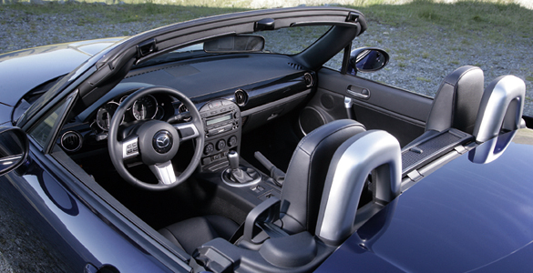 Mazda X5 RC  Interior