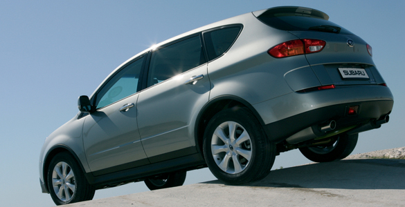 Subaru Tribeca (2007) 3.0 Classic 3/4 trasero
