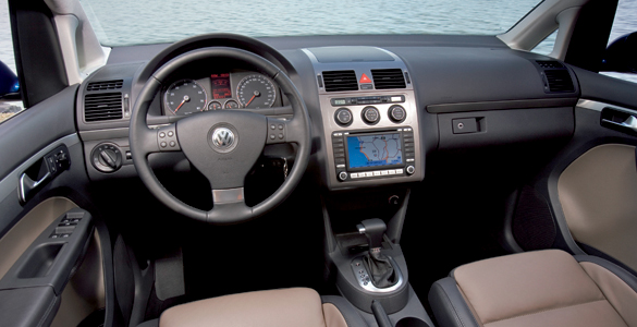 Volkwagen Touran (2007) 2.0 TDI Traveller Interior