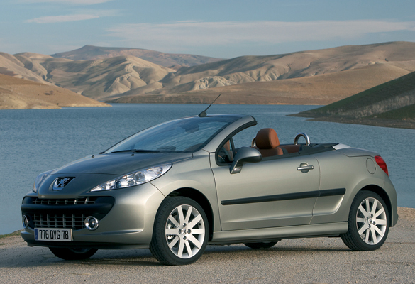 Peugeot 207 (2007) CC 1.6 Sport 3/4 Delantera Peugeot 207 (2007) CC 1.6 Sport 3/4 Delantera