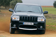 porsche-cayenne-vs-grand-cherokee-61 porsche-cayenne-vs-grand-cherokee-61