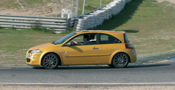 mm-renault-r26-5