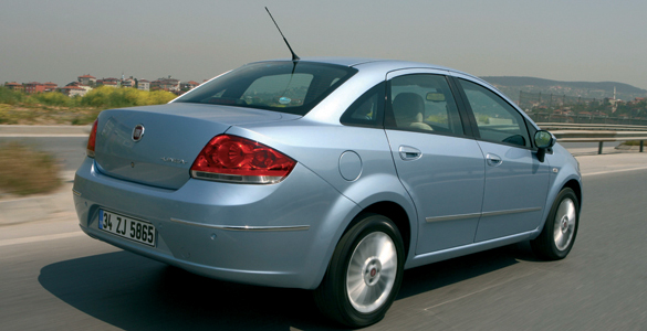 Fiat Linea 3/4 Trasera